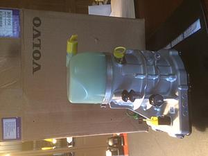 Power Steering Pump 2012 S80 NEW IN BOX OEM-pump-1.jpg
