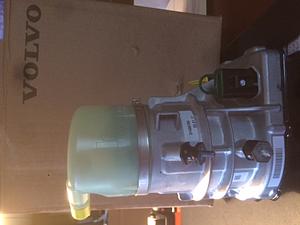 Power Steering Pump 2012 S80 NEW IN BOX OEM-pump-2.jpg
