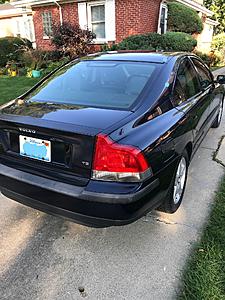 2004 Volvo S60 T5-inkedright-rear-exterior_li.jpg
