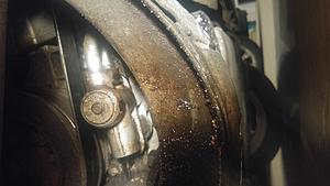 1997 Volvo 850 T5 passenger side oil leak-1223172251.jpg
