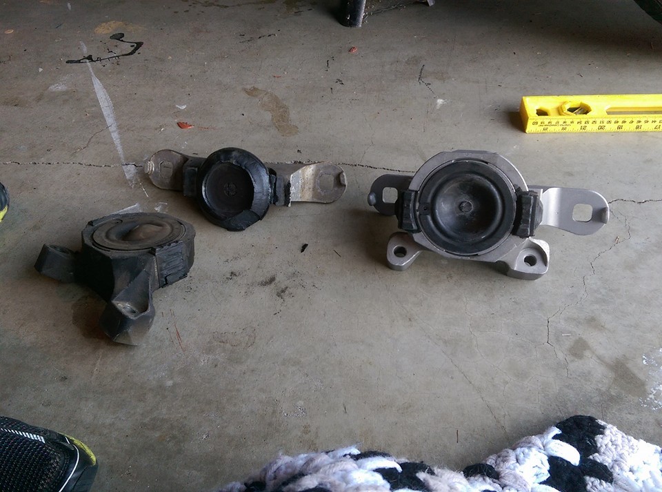 Name:  2005S40MotorMount_zpsbb8f4635.jpg
Views: 200
Size:  162.9 KB