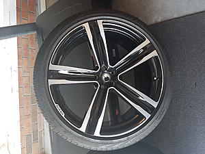 Anyone interested?: Selling 22&quot; Heico Rims for Volvo XC-90-20171230_133813.jpg